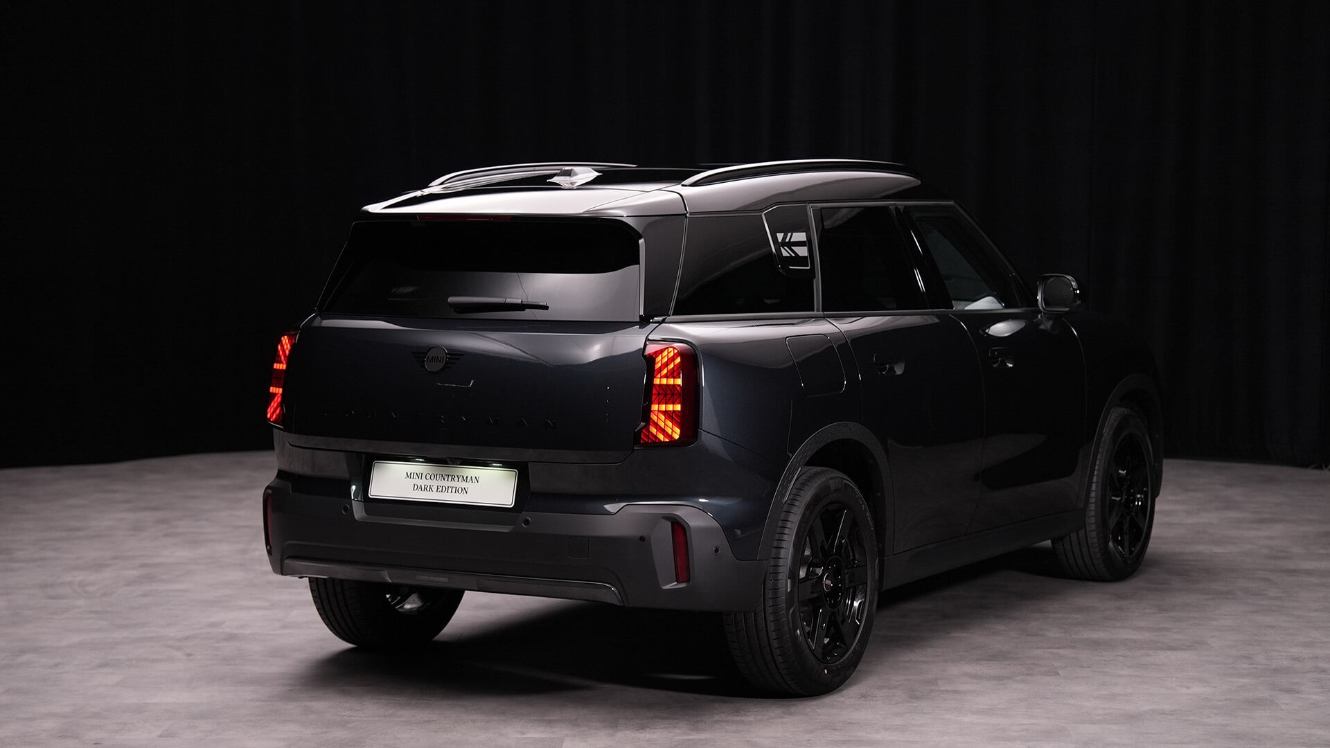 Asaletin En Koyu Hali: MINI Countryman Dark Edition | MINI Türkiye